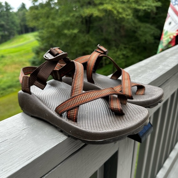 Chaco Men’s Brown and Orange Sandals Size 9 - Picture 1 of 6